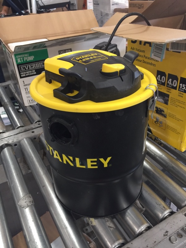 Photo 2 of Stanley Ash Vacuum 4Gallon 4HP SL-18184, 4 Gallon, Black & Yellow
