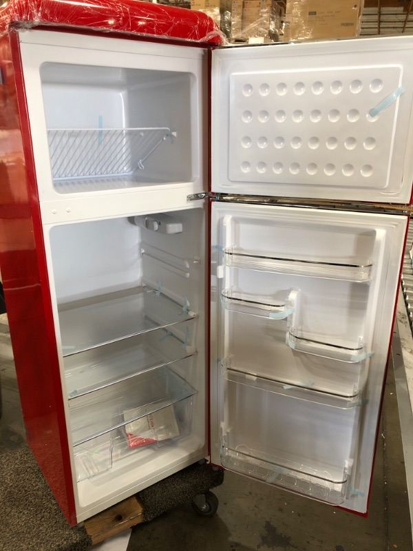 Photo 3 of FRIGIDAIRE EFR756-RED EFR756, 2 Door Apartment Size Retro Refrigerator with Top Freezer, Chrome Handles, 7.5 cu ft, red
