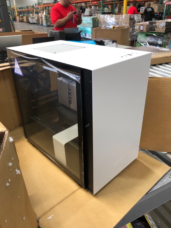 Photo 2 of NZXT H210 - CA-H210B-W1 - Mini-ITX PC Gaming Case - Front I/O USB Type-C Port - Tempered Glass Side Panel - Cable Management System - Water-Cooling Ready - Radiator Bracket - White/Black
