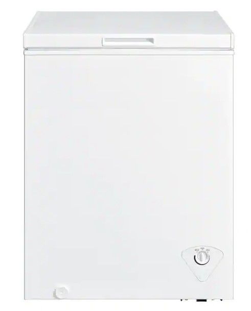 Photo 1 of 5 cu. ft. Manual Defrost Chest Freezer in White
