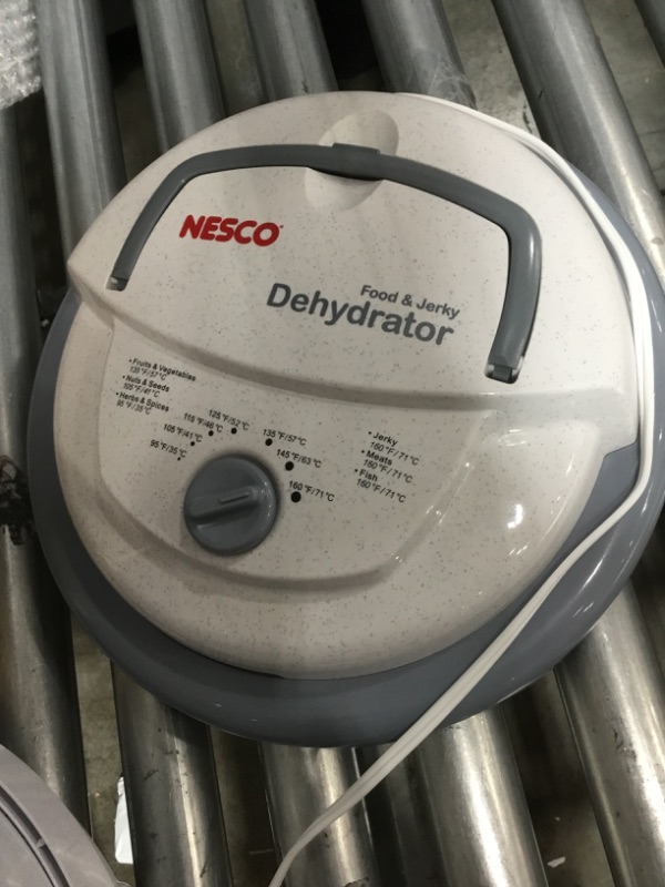 Photo 3 of Nesco FD-75A Snackmaster Pro Food Dehydrator