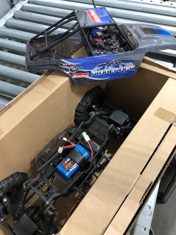 Photo 3 of DANCHEE RidgeRock - 4WD Electric Rock Crawler - 1/10 scale - RTR , Blue
