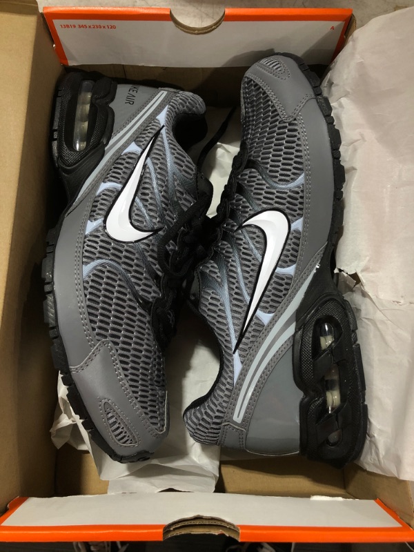 Photo 2 of Nike Men's Air Max Torch 4 Running Shoe (size 11.5)
