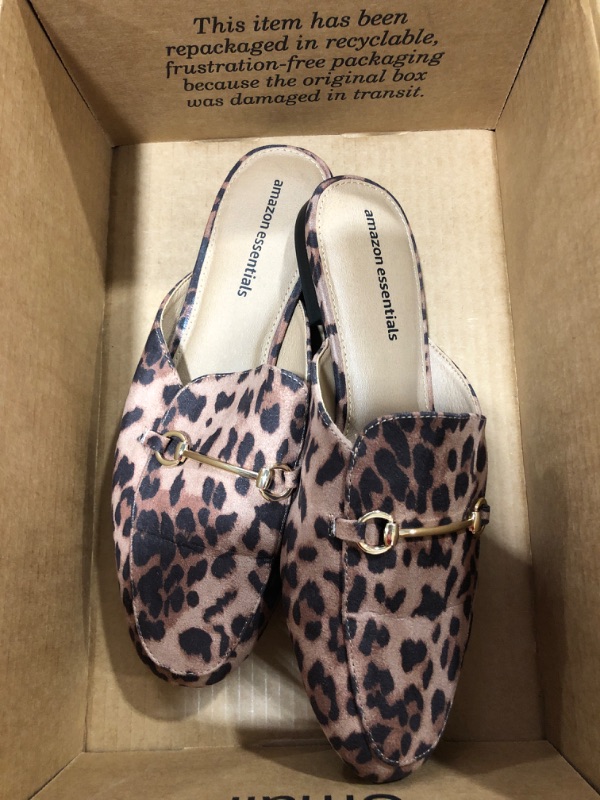 Photo 1 of Amazon Essentials Women's Buckle Mule Size 9 
