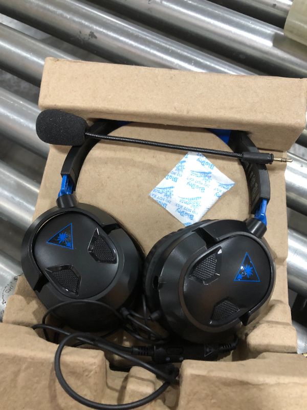 Photo 2 of Turtle Beach - Recon 50P Gaming Headset for PS5, PS4, Xbox Series X, Xbox Series S, Xbox One, Nintendo Switch, Mobile & PC with 3.5mm - Black/Blue
