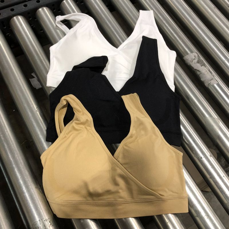 Photo 1 of 3pk of Sports Bras Med