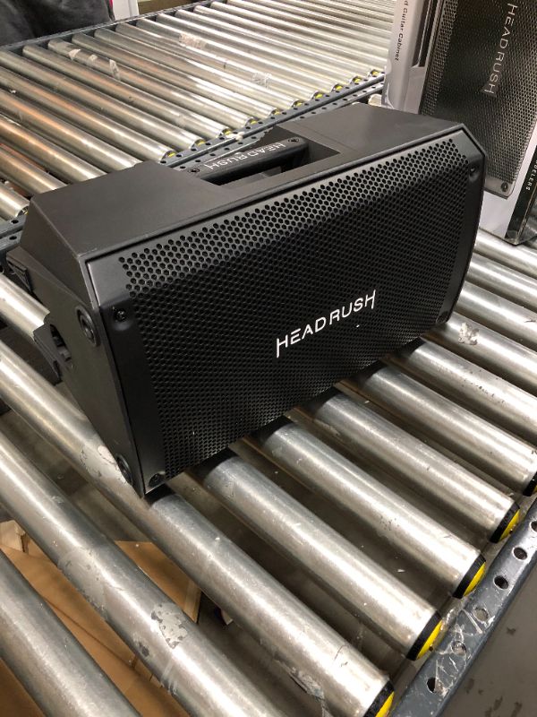 Photo 2 of HeadRush FRFR-108 | 2000W Full-Range Flat-Response Powered Guitar Cabinet
