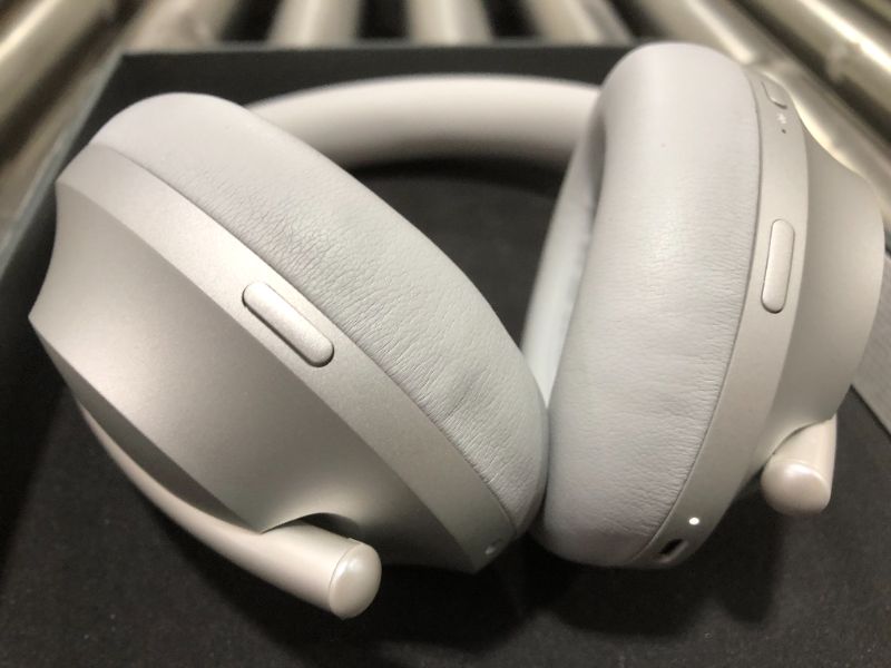 Photo 2 of Bose - Headphones 700 Wireless Noise Cancelling Over-the-Ear Headphones - Luxe Silver