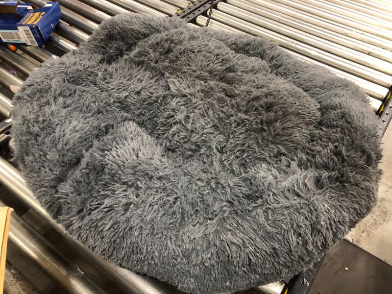 Photo 2 of 32 INCH ROUND GREY FUZZY DOG BED