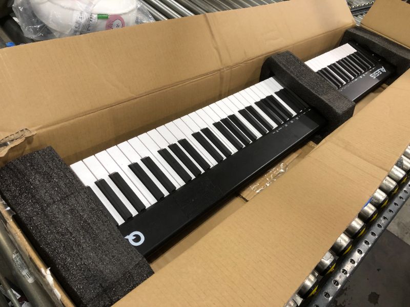 Photo 2 of Alesis Q88 MKII 88-key USB-MIDI Keyboard Midi Controller