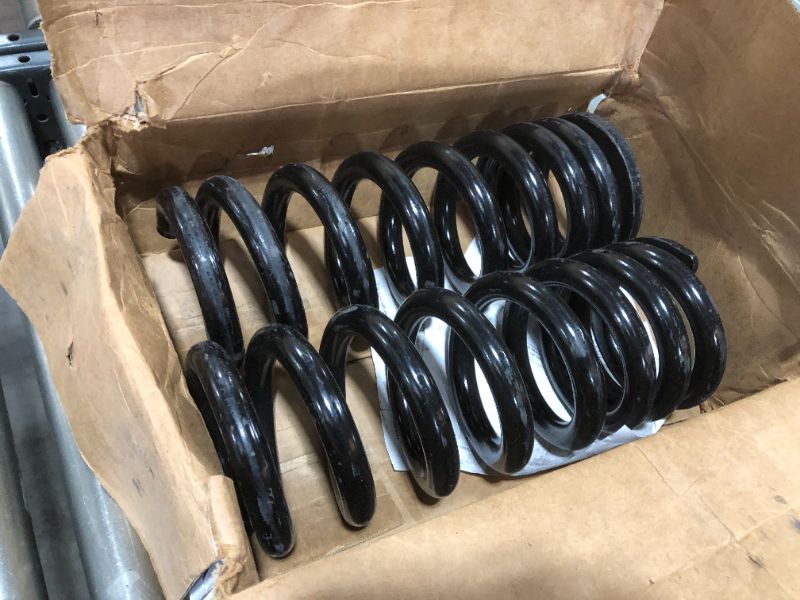 Photo 2 of ACDelco 88913589 - ACDelco Gold Coil Springs
