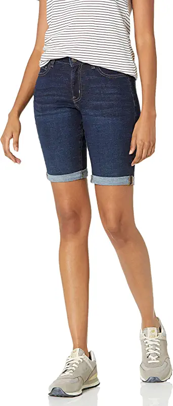 Photo 1 of Amazon Essentials Women's 9" Denim Mid-Rise Bermuda Shorts
Size: 18