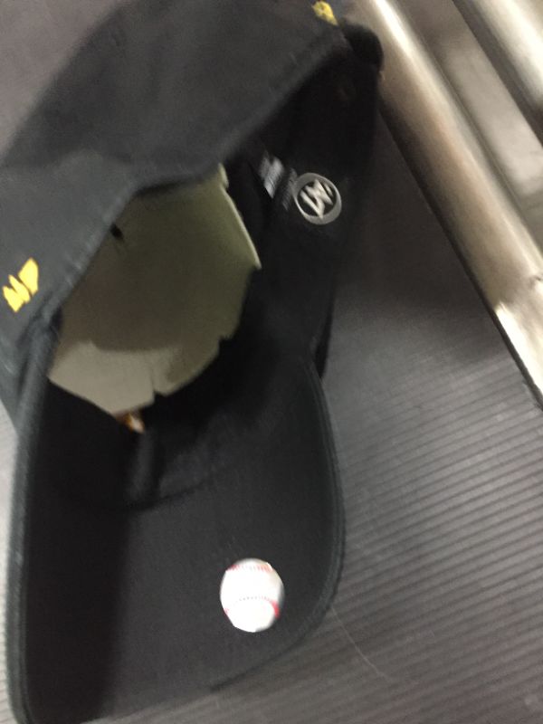 Photo 3 of '47 Brand Clean Up Pittsburgh Pirates Black Adjustable Cap