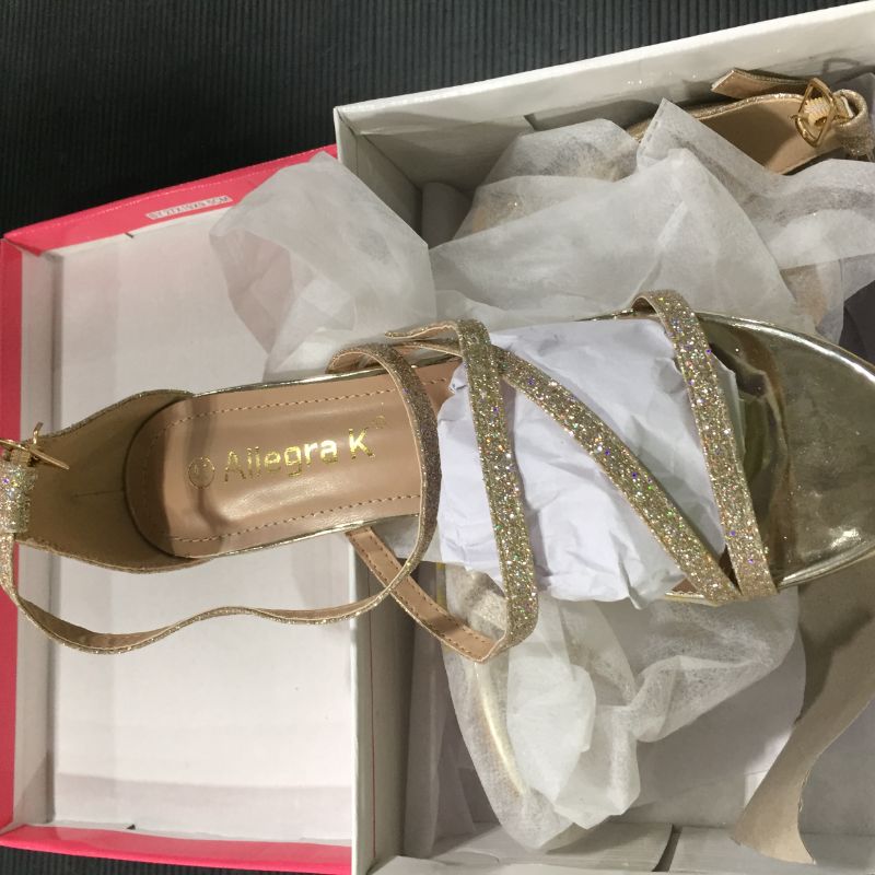 Photo 1 of Allegra K Women's Glitter Crisscross Strap Chunky Heels Sandals
SIZE 8.5