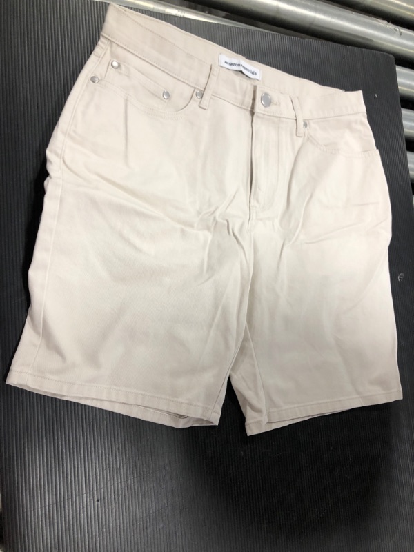 Photo 1 of amzon basics men shorts khaki--- size 30