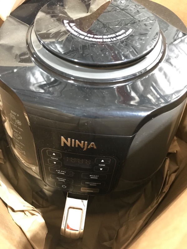 Photo 2 of 4 Qt. Electric Black Air Fryer with Recipe Book (AF101)