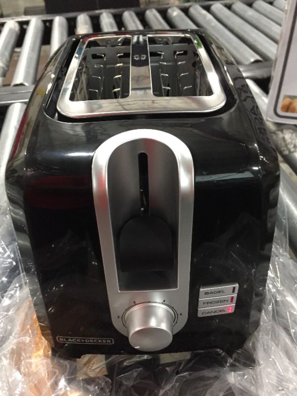 Photo 3 of 2-Slice Black Toaster