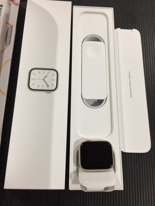 Photo 3 of Apple Watch Series 7 (GPS + Cellular, 45mm, Starlight Aluminum, Starlight Sport Band)