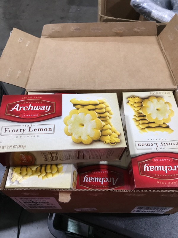 Photo 2 of 9 PACK OF Soft Frosty Lemon Archway Cookies 10 count
expired!! *09/03/2022*