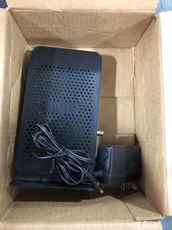 Photo 2 of Netgear Dual-Band Gigabit WiFi Cable Modem & Router (C3700100NAS)