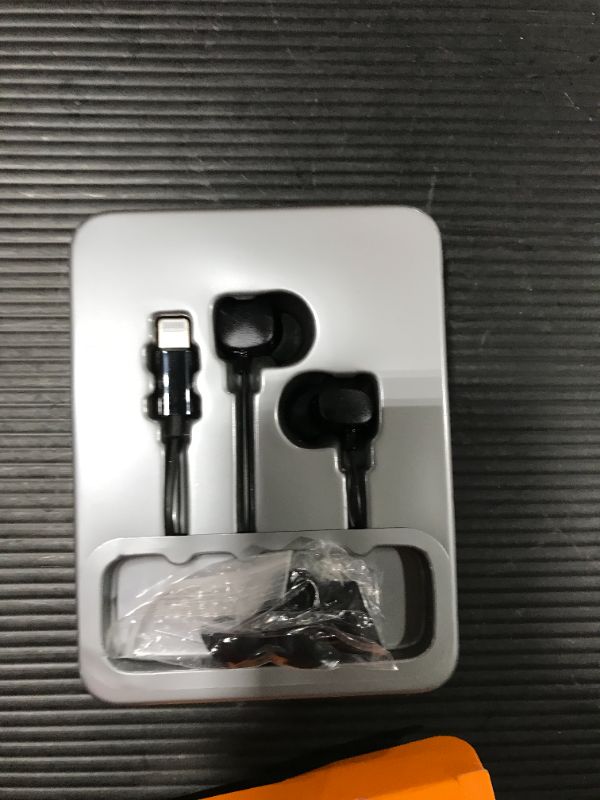 Photo 2 of Mangotek Replacement for iPhone Headphone Apple Earbuds Lightning Headphones with Microphone MFi Earphones Ear Buds Earphone Earpods Connector for iPhone 13 12 11 Pro Max Mini SE 10 X XS XR 7 8 Plus