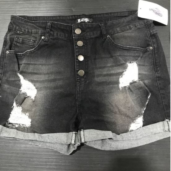 Photo 1 of .WOMENS SHORTS XL