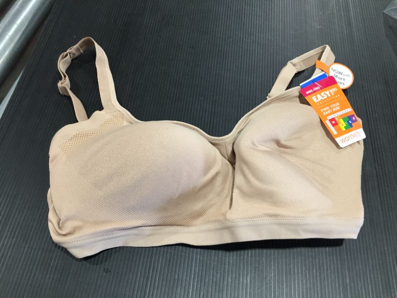 Photo 2 of Warner's Women's Easy Does It Underarm Smoothing with Seamless Stretch Wireless Lightly Lined Comfort Bra SIZE XL 
