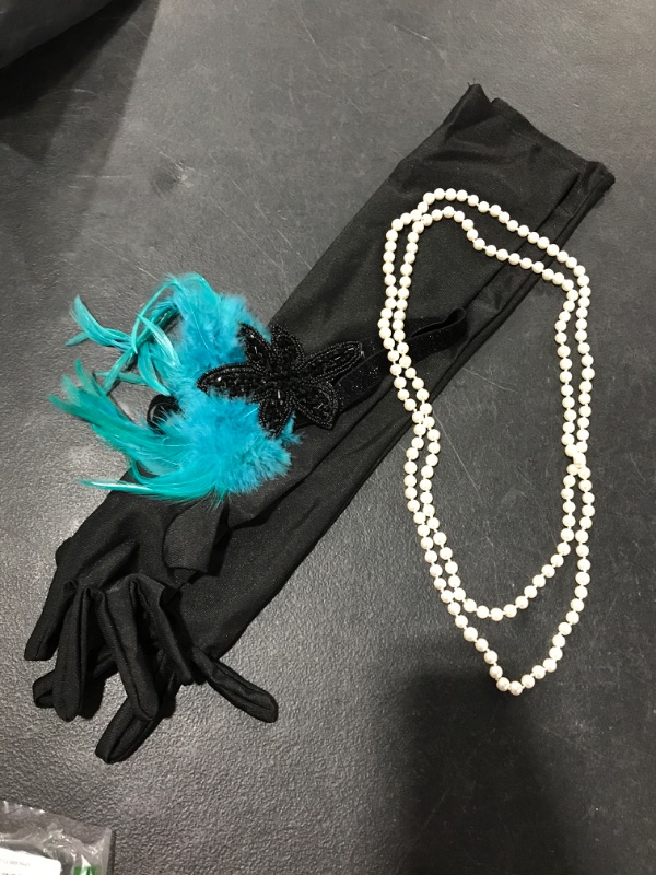 Photo 2 of BABEYOND 1920s Flapper Accessories Gatsby Costume Accessories Set 20s Flapper Headband Pearl Necklace Gloves 