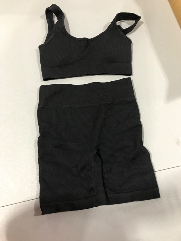 Photo 1 of Size M Black two piece spandex exercise outfit