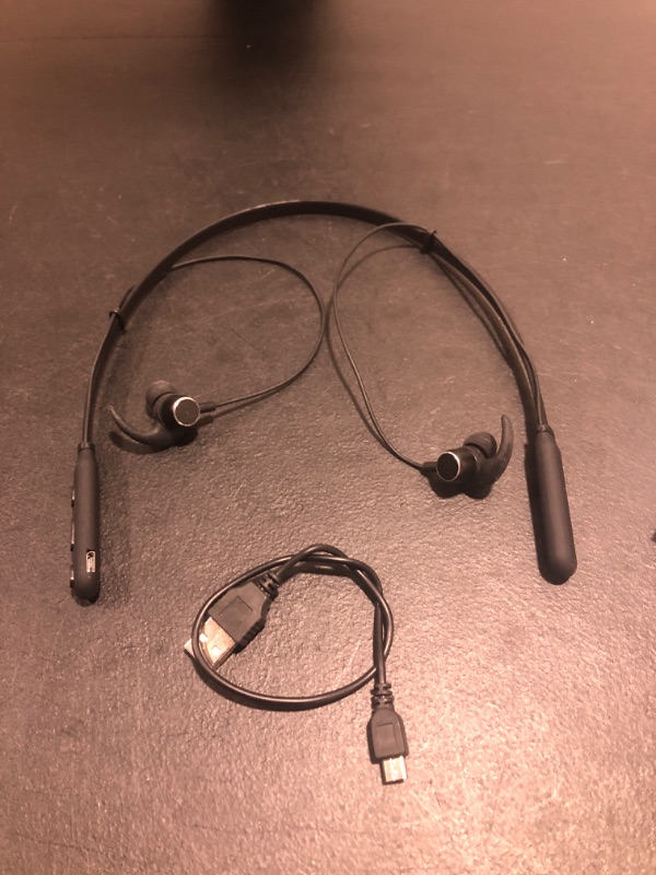 Photo 1 of Bluetooth Headphones 