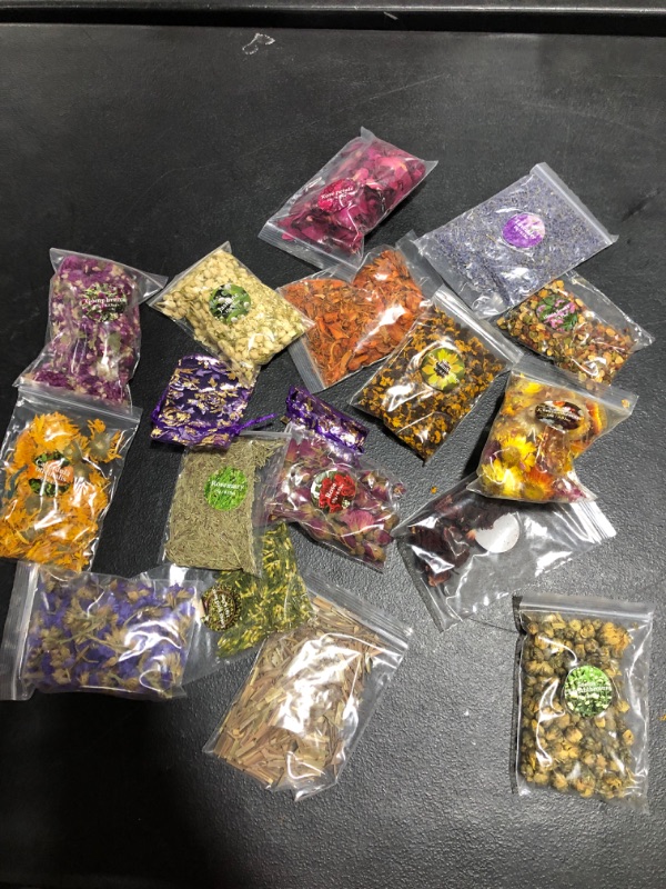 Photo 2 of 15g/Bag Dried Flowers,100% Natural Dried Flowers Herbs Kit for Soap Making, DIY Candle Making,Bath - Include Rose Petals,Lavender,Don't Forget Me,Lilium,Jasmine,Rosebudsand More(16 Bags)
