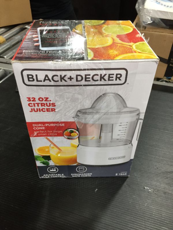 Photo 2 of BLACK+DECKER 32oz Citrus Juicer, White, CJ650W,Small
