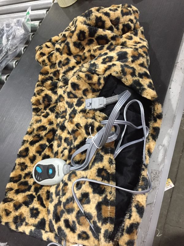 Photo 2 of Beautyrest Brushed Long Fur Electric Throw Blanket Ogee Pattern Warm and Soft Heated Wrap with Auto Shutoff, 50 in x 60 in, Leopard
