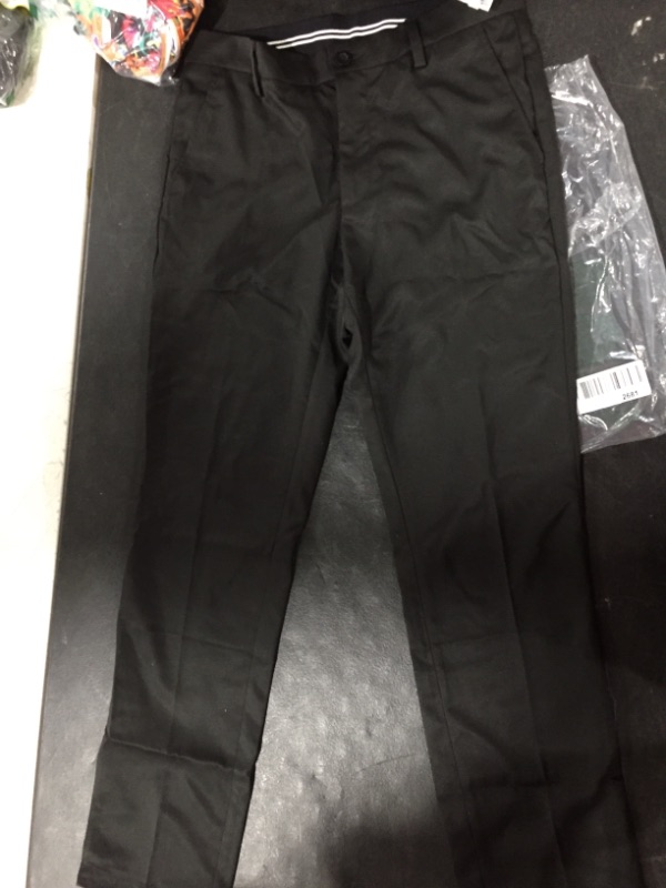 Photo 2 of Amazon Essentials Men's Slim-Fit Stretch Golf Pant Size-31wx32L
