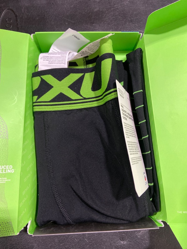 Photo 2 of 2XU Men's Elite Power Recovery Compression Tights
SMALL TALL 