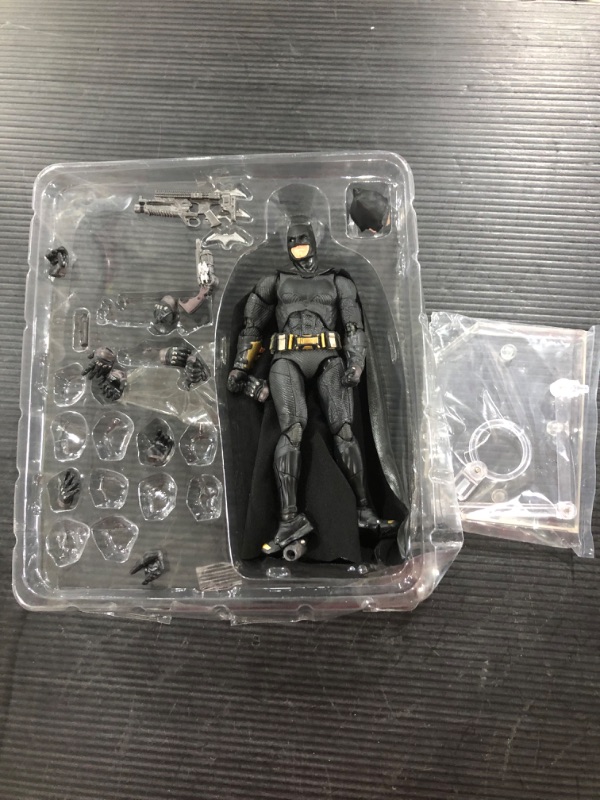 Photo 2 of Medicom The Dark Knight Returns: Armored Batman Mafex Action Figure, Multicolor
