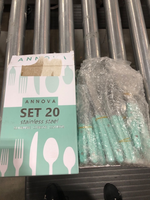 Photo 2 of ANNOVA Silverware Set 20 Pieces Stainless Steel Cutlery Color Handle With Rivet / Retro Style Flatware - 4 x Dinner Knife; 4 x Dinner Fork; 4 x Salad fork; 4 x Tablespoon; 4 x Teaspoon (Turquoise)