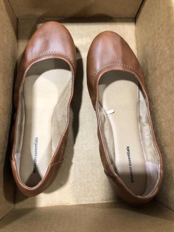 Photo 2 of Amazon Essentials Women's Belice Ballet Flat 9