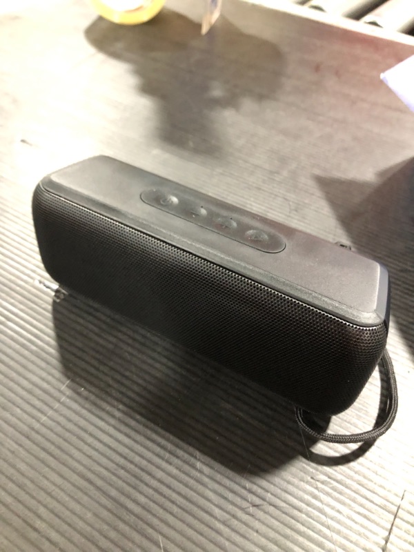 Photo 2 of LENRUE Bluetooth Speaker