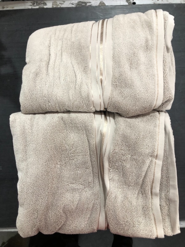 Photo 2 of 900 GSM 100% Egyptian Cotton Towel,Oversized Bath Towels - Heavy Weight & Absorbent - top Luxury Bath Towels at a Seven-Star Hotel in Dubai,28 x 60 inches,2-Piece (Brown)
