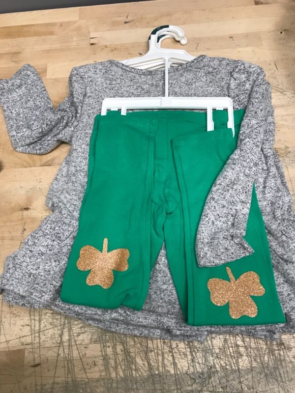 Photo 3 of ** SETS OF 3**
Toddler Girls' Shamrock Heart Long Sleeve Cozy Top and Leggings Set - Cat & Jack™ Gray
SIZE:4T