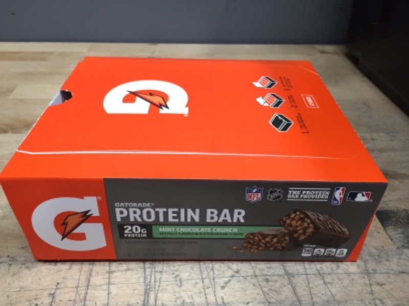 Photo 2 of **EXPIRES NOVEMBER 2022** Gatorade Whey Protein Bars, Mint Chocolate Crunch, 2.8 oz bars (Pack of 12, 20g of protein per bar)
