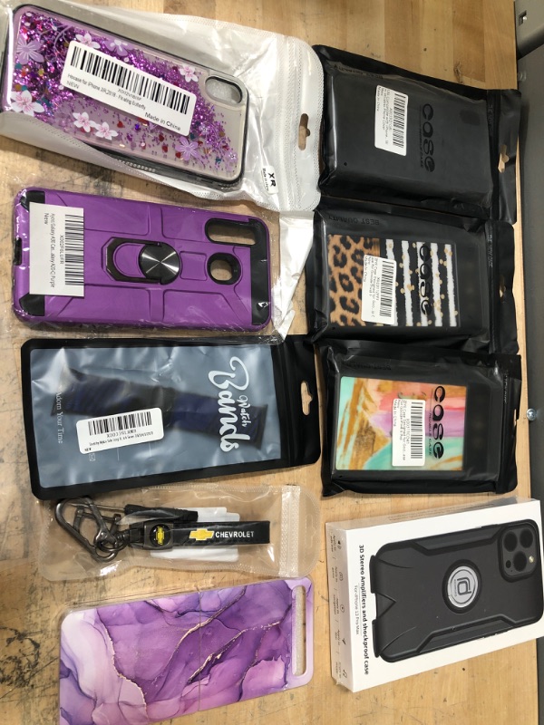 Photo 1 of **NON-REFUNDABLE** BUNDLE OF MISCELLANEOUS ITEMS
tech accessories 