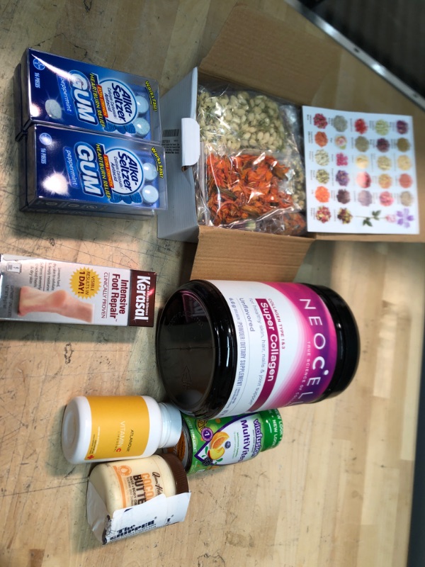 Photo 1 of **nonrefundable bundle of vitamins**10 items