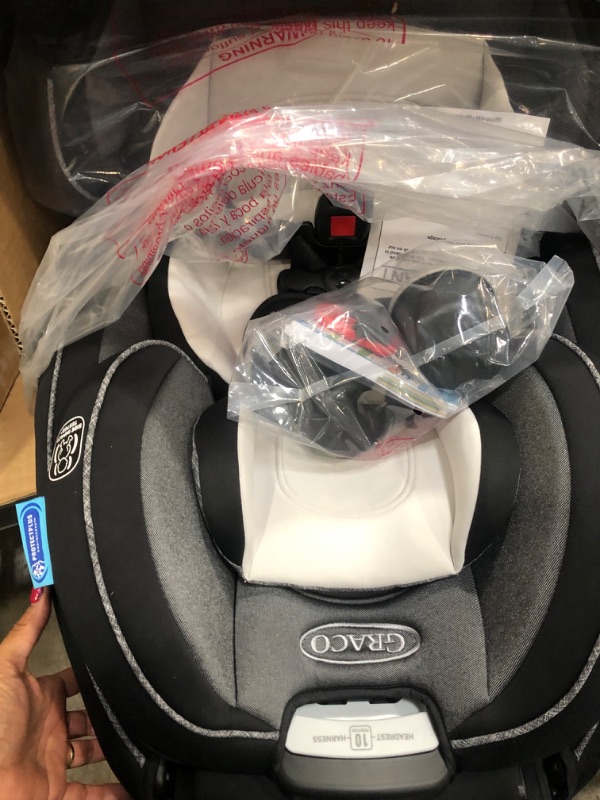 Photo 3 of Graco 4Ever DLX 4-in-1 Convertible Car Seat Fairmont
