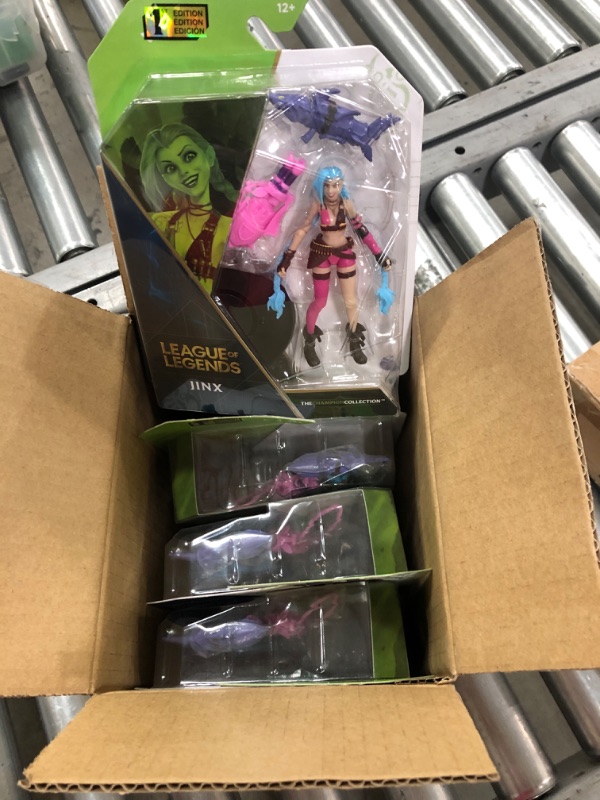 Photo 2 of *4 pack*
League of Legends, Official 4-Inch Jinx Collectible Figure with Premium Details and 2 Accessories, The Champion Collection, Collector Grade, Ages 12 and Up
