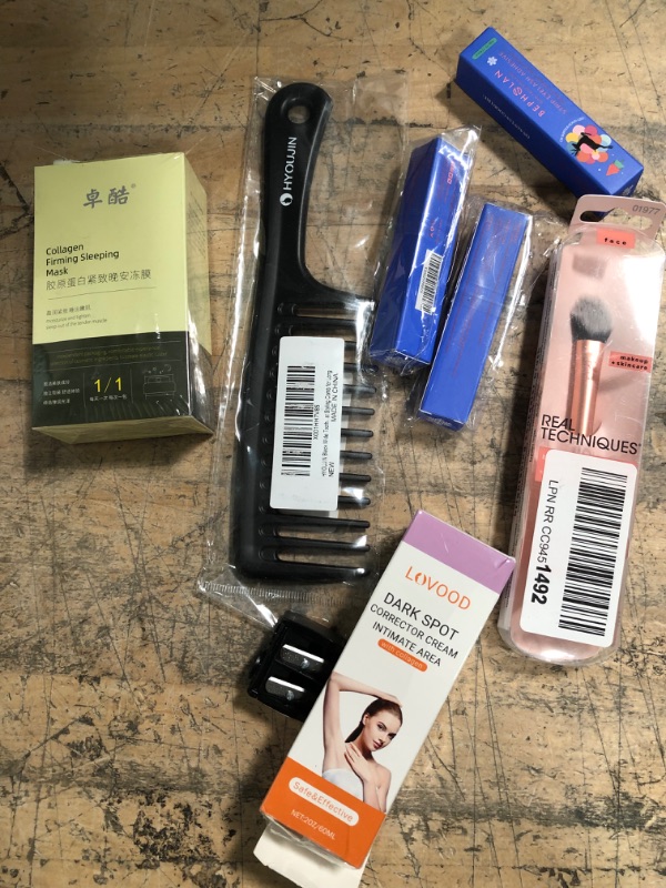 Photo 1 of **** BEAUTY BUNDLE*** SOLD AS IS*** NO RETURNS*** NO REFUNDS***
EYELASH ADHESIVE, COMB, CREAMS, AND MAKEUP ACCESSORIES 