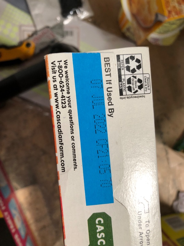 Photo 2 of **CEREAL BUNDLE****** NO RETURNS*** NO REFUNDS***
2 General Mills Cereals Boo Berry Cereal, 16 oz **BB5/15/2022**
2 Cascadian Farm Organic Cinnamon Crunch Cereal, Whole Grain Cereal, 9.2 oz**7/7/2022***