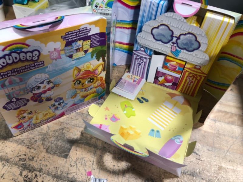 Photo 2 of 2 Cloudees Collectible Pets Beach Ice Cream Party Set, Interactive Cloud-Themed Toys With Moldable Dough, Surprise Hidden Figures and Accessories, For Kids 4 and Older
