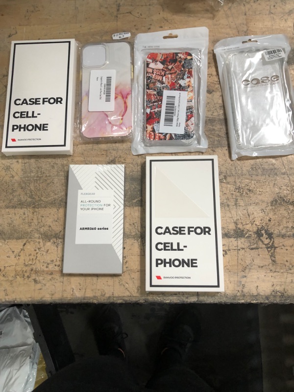 Photo 1 of *** iphone case bundle***
various iphone cases and 1 screen protector for iphone 13 pro 